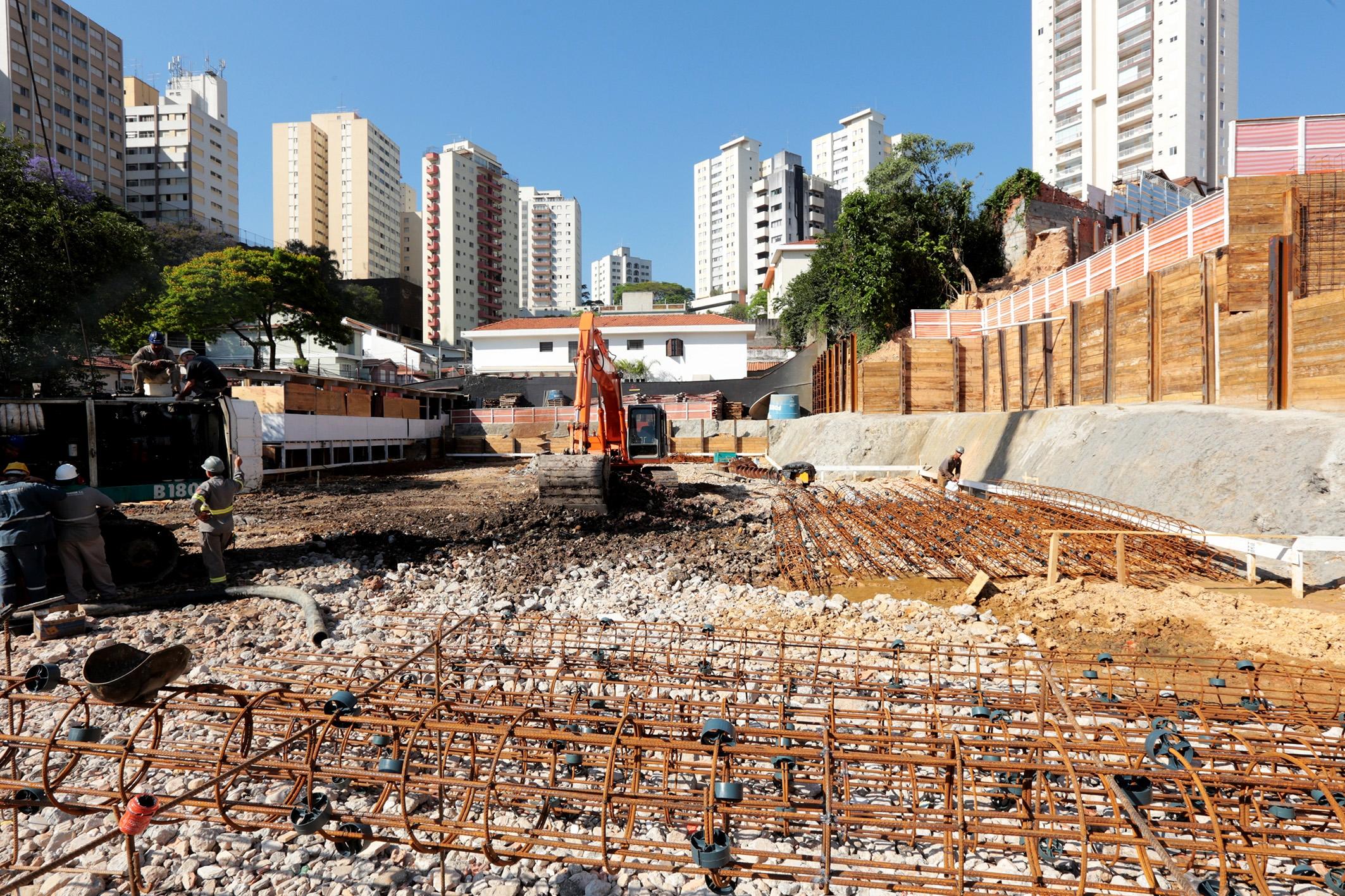 Início das obras | Cyrela 2014 The Year Edition – Apartamento	no  Alto da Lapa - São Paulo - São Paulo