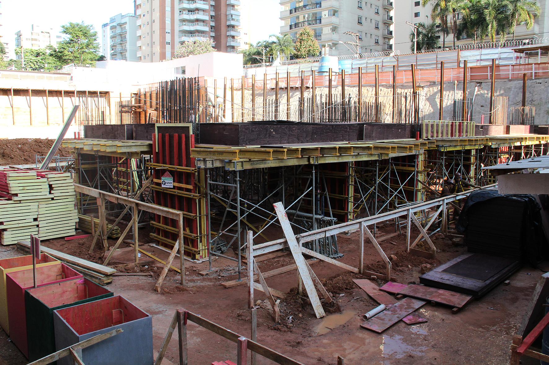 Fundação | Cyrela Essenza Moema – Apartamento	em  Moema - São Paulo - São Paulo