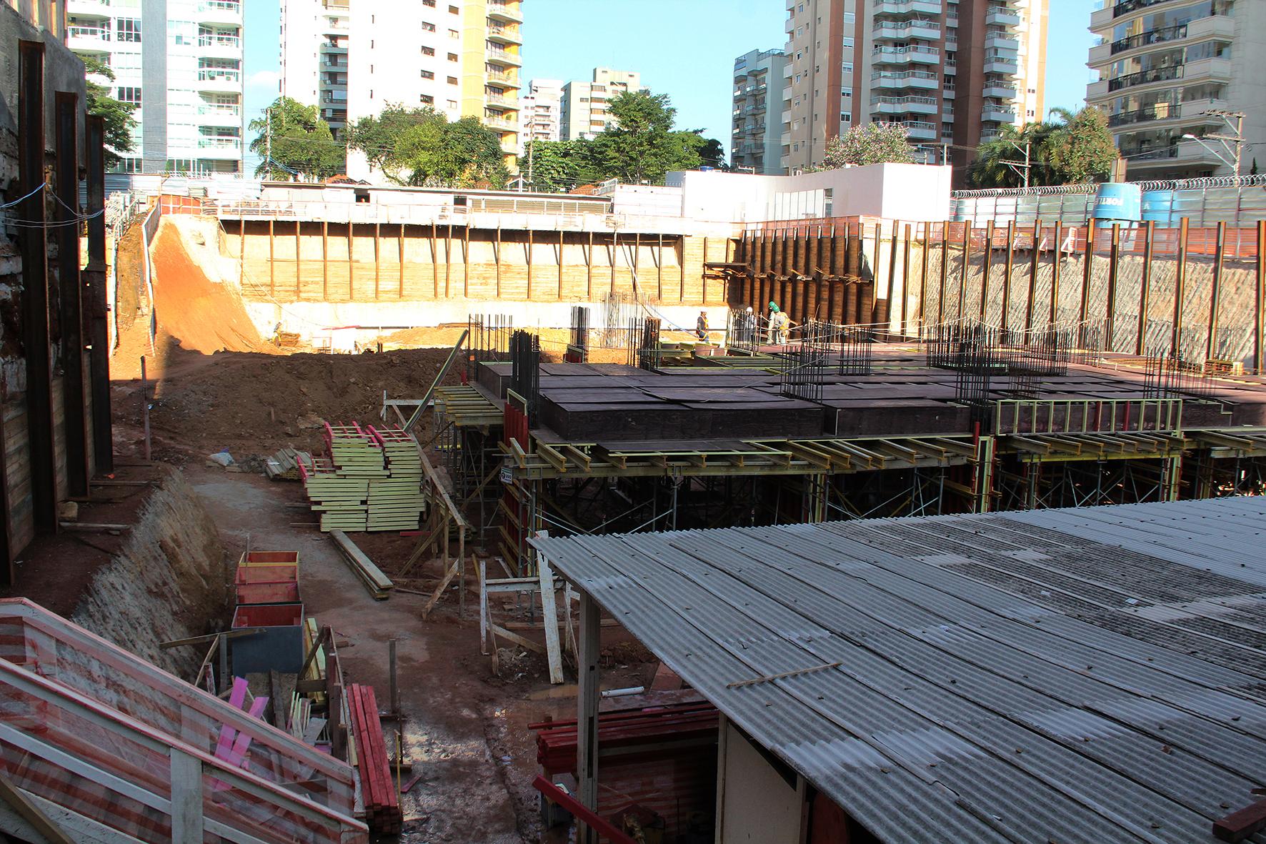 Fundação | Cyrela Essenza Moema – Apartamento	em  Moema - São Paulo - São Paulo
