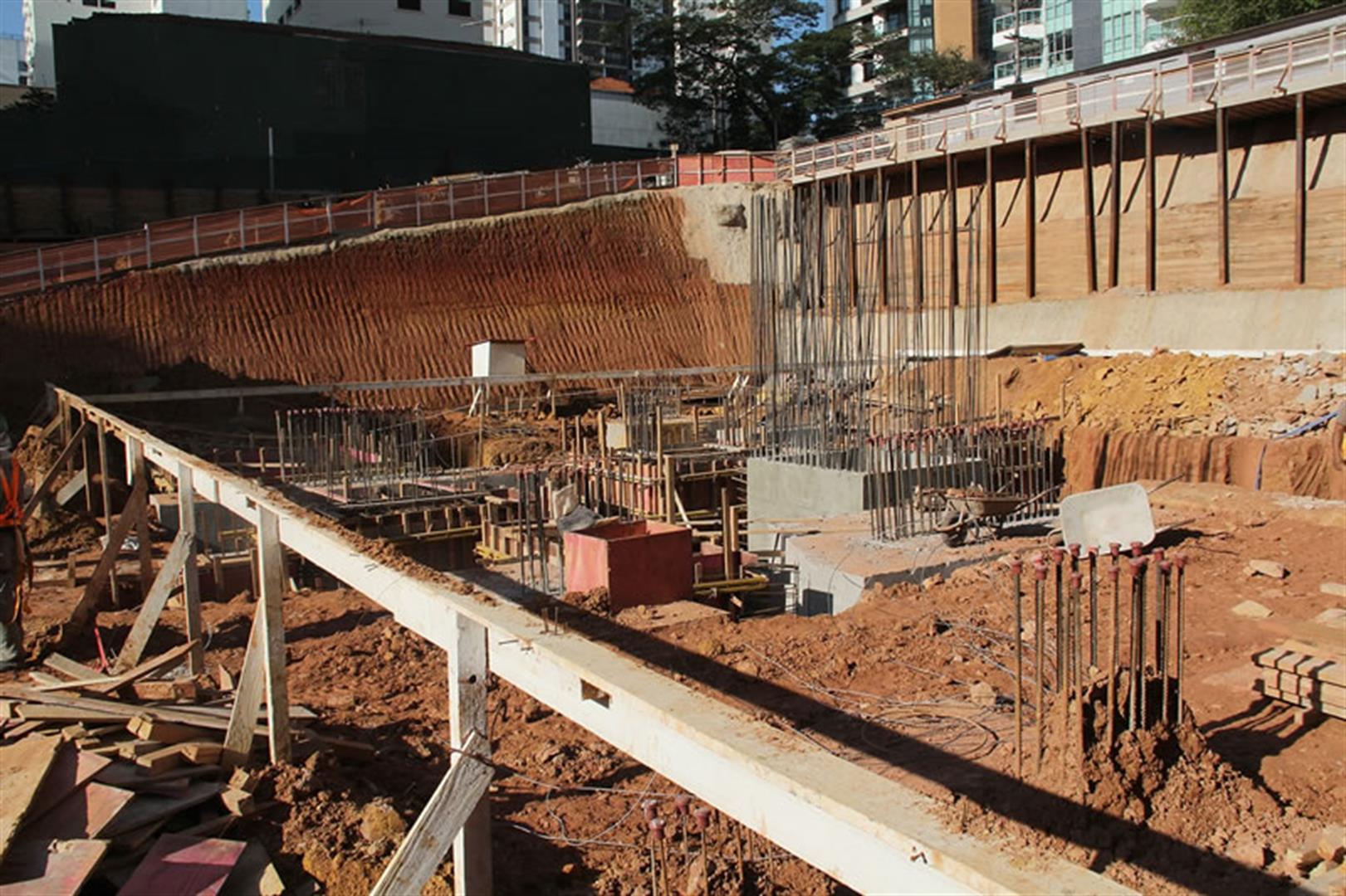 Fundação | Cyrela Essenza Moema – Apartamento	em  Moema - São Paulo - São Paulo